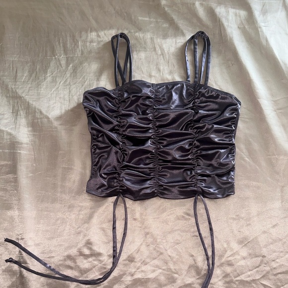 Haley&June/ L new purple satin Y2K crop top size large made in Indonesia - Picture 3 of 4